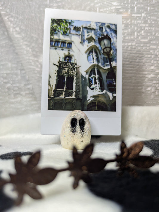 Phantom Photo Holder